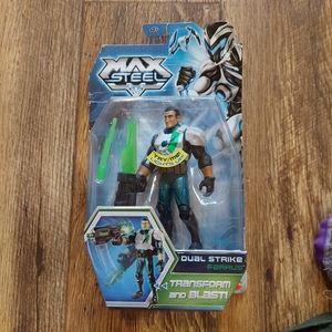 Max Steel Dual Strike Ferrus Action Figure NIB 2013 Light Up Blaster Mattel